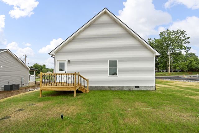 929 Wilkie St N, Mc Ewen, TN 37101
