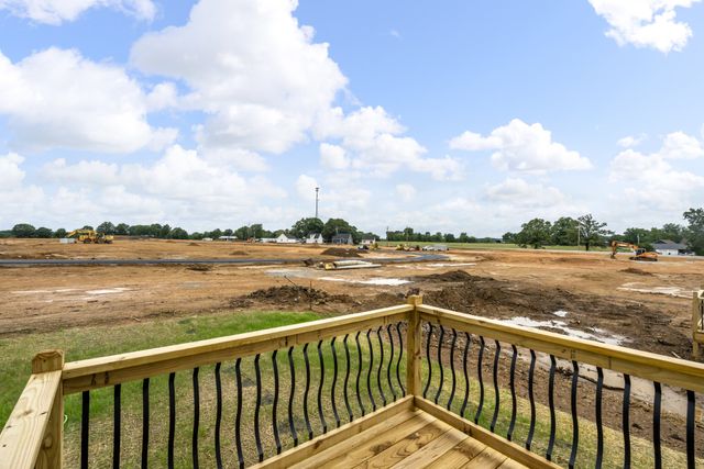 929 Wilkie St N, Mc Ewen, TN 37101