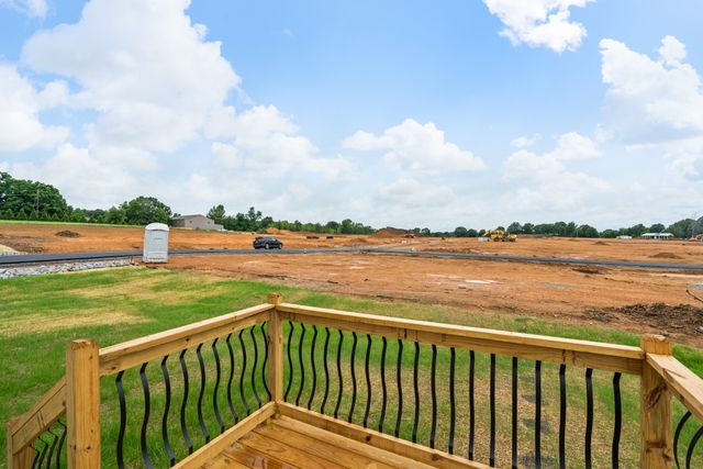 929 Wilkie St N, Mc Ewen, TN 37101