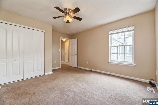 7 Sloop Square, Howell, NJ 07728