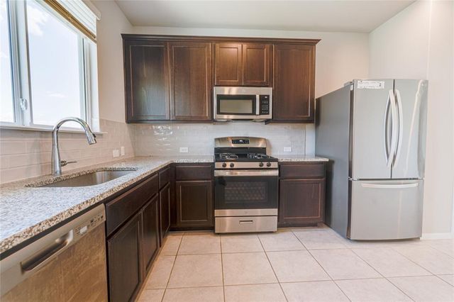 300 Fabion ST, Kyle, TX 78640