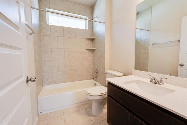 300 Fabion ST, Kyle, TX 78640