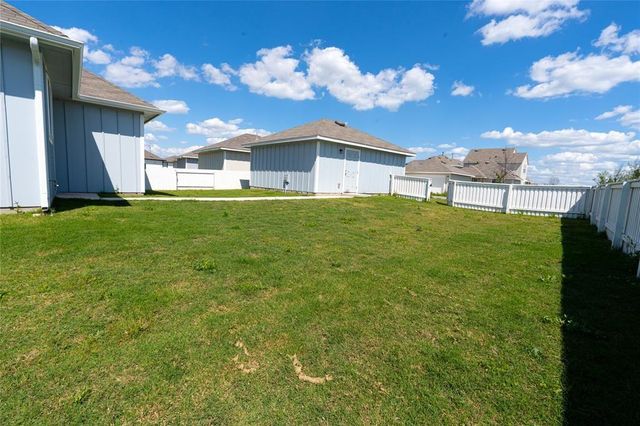 300 Fabion ST, Kyle, TX 78640