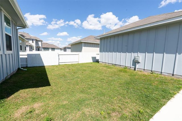 300 Fabion ST, Kyle, TX 78640