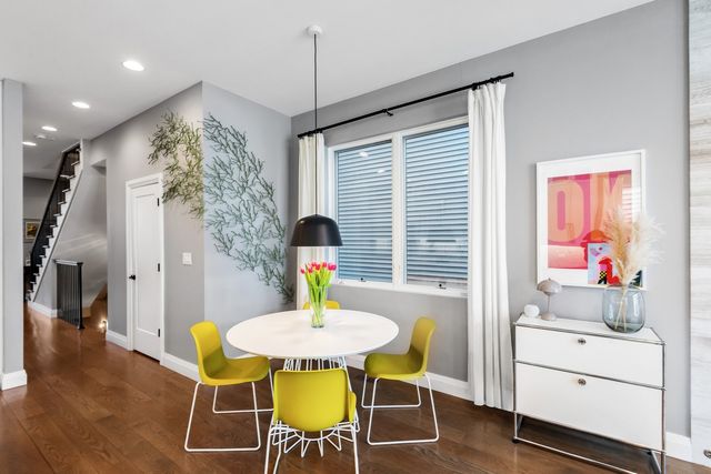 3717 N HERMITAGE Avenue, Chicago, IL 60613