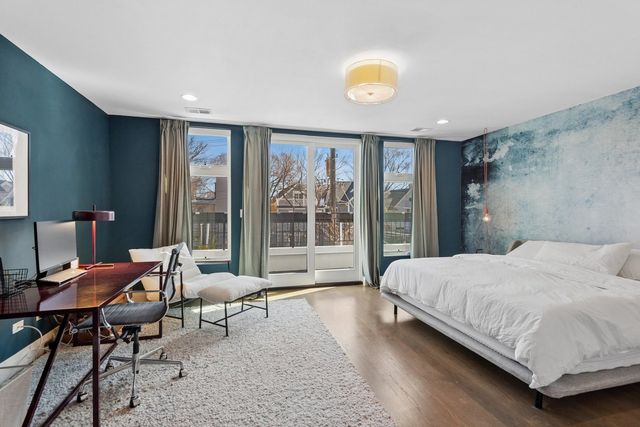 3717 N HERMITAGE Avenue, Chicago, IL 60613