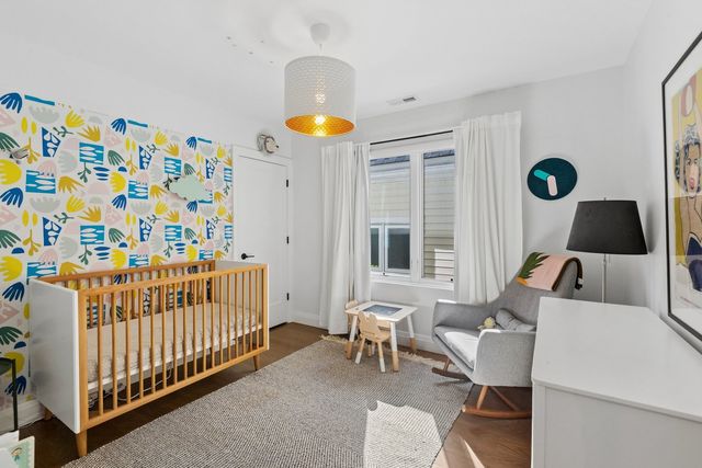 3717 N HERMITAGE Avenue, Chicago, IL 60613