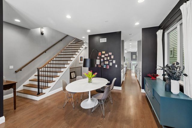 3717 N HERMITAGE Avenue, Chicago, IL 60613