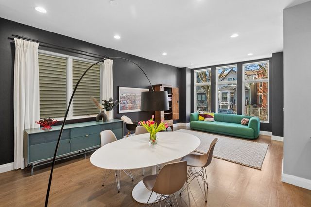 3717 N HERMITAGE Avenue, Chicago, IL 60613