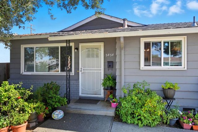 Russo Drive, San Jose, CA 95118