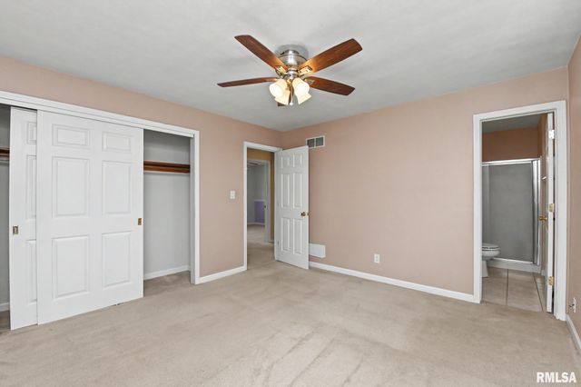 210 WHISPERING OAKS Drive, Germantown Hills, IL 61548