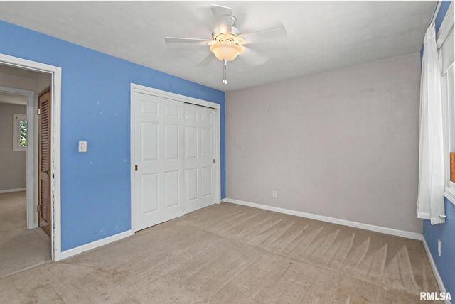210 WHISPERING OAKS Drive, Germantown Hills, IL 61548