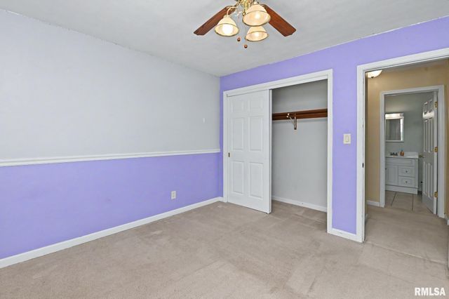 210 WHISPERING OAKS Drive, Germantown Hills, IL 61548