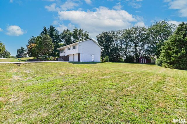 210 WHISPERING OAKS Drive, Germantown Hills, IL 61548