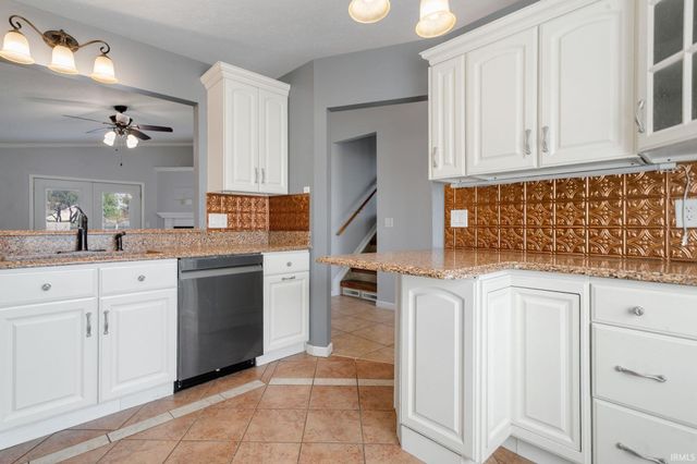 27407 Cobblestone Way, Elkhart, IN 46514