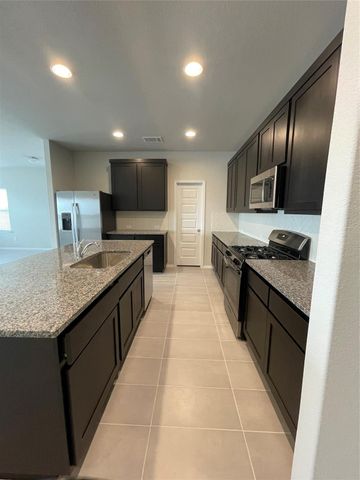 2801 Winding Creek RD, Kyle, TX 78640