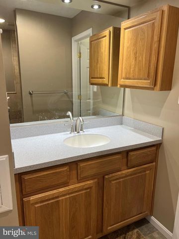 3225 DUNSTER CT, Fairfax, VA 22030