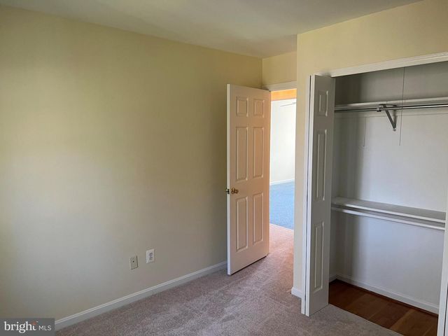 3225 DUNSTER CT, Fairfax, VA 22030
