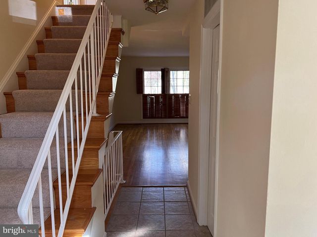3225 DUNSTER CT, Fairfax, VA 22030