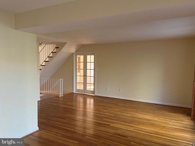 3225 DUNSTER CT, Fairfax, VA 22030