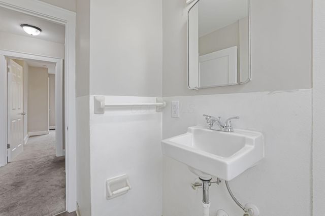 377-379 S Terrace Avenue, Columbus, OH 43204