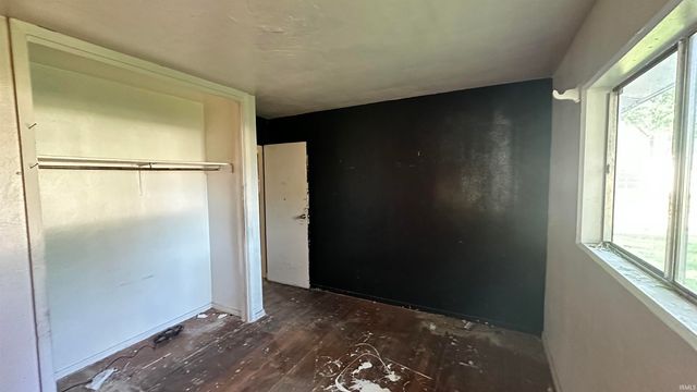 226 N Lombardy Drive, South Bend, IN 46619