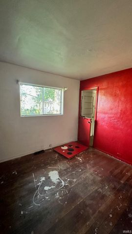 226 N Lombardy Drive, South Bend, IN 46619