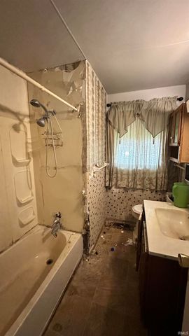 226 N Lombardy Drive, South Bend, IN 46619