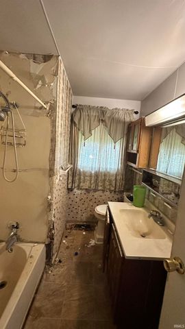 226 N Lombardy Drive, South Bend, IN 46619