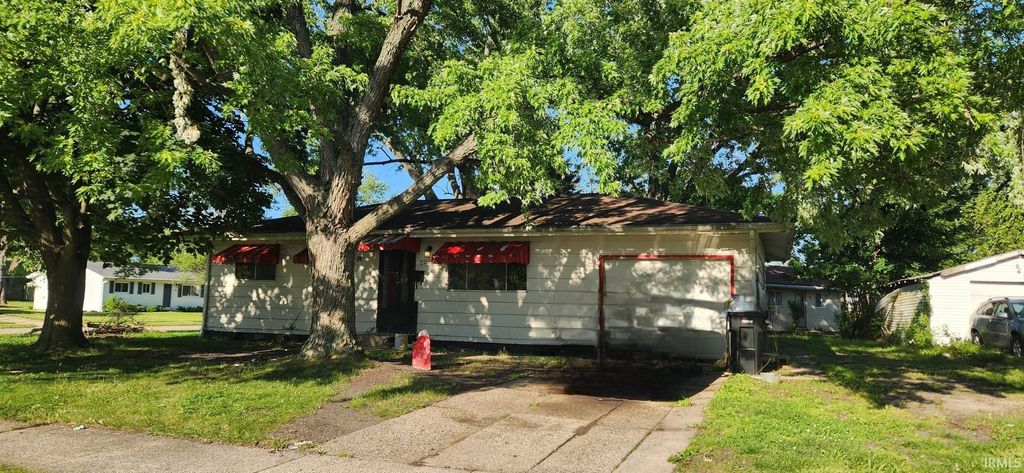 226 N Lombardy Drive, South Bend, IN 46619