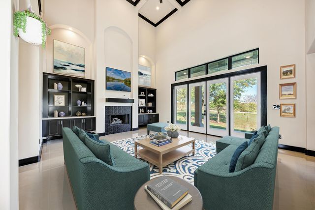 104 Spring Valley ST, Hutto, TX 78634