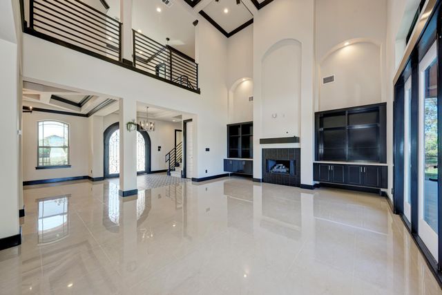 104 Spring Valley ST, Hutto, TX 78634