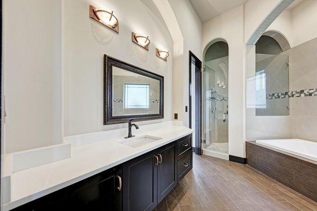 104 Spring Valley ST, Hutto, TX 78634