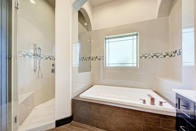 104 Spring Valley ST, Hutto, TX 78634