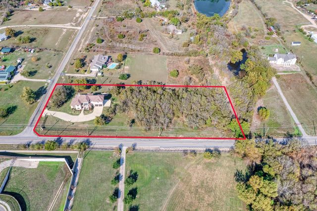 104 Spring Valley ST, Hutto, TX 78634