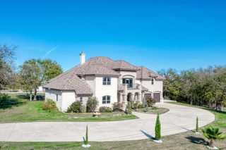 104 Spring Valley ST, Hutto, TX 78634