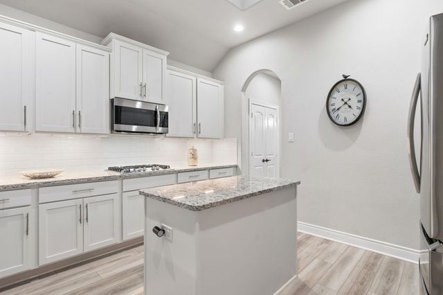 11041 Shadow View Drive, Conroe, TX 77304