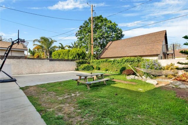 1432 N Catalina Street, Burbank, CA 91505