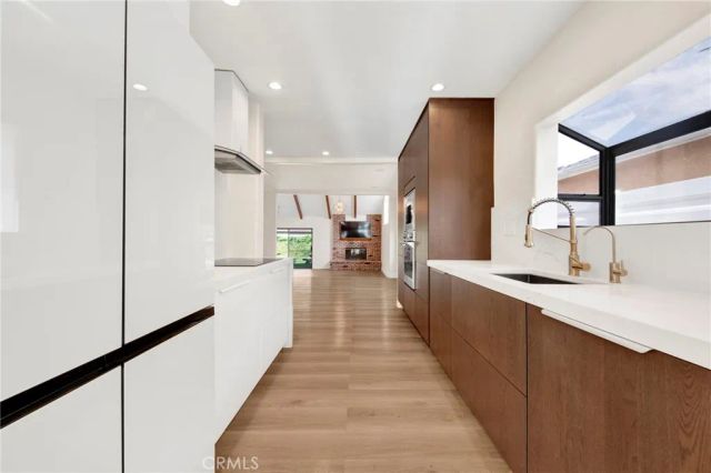 1432 N Catalina Street, Burbank, CA 91505