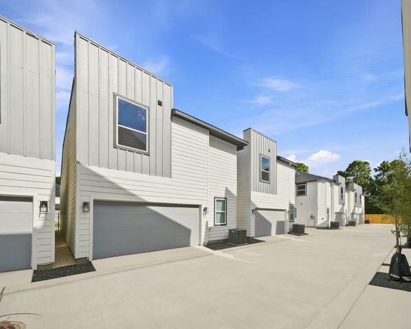 6071 Cebra Street, Houston, TX 77091