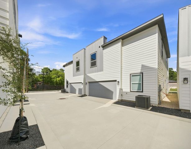 6071 Cebra Street, Houston, TX 77091