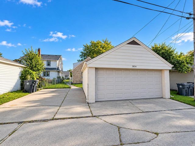 3854 E Carpenter AVENUE, Cudahy, WI 53110