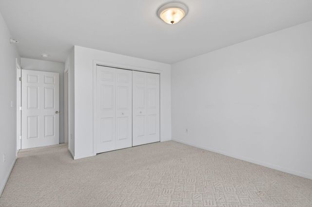 790 York St Apt 4, York, ME 03909