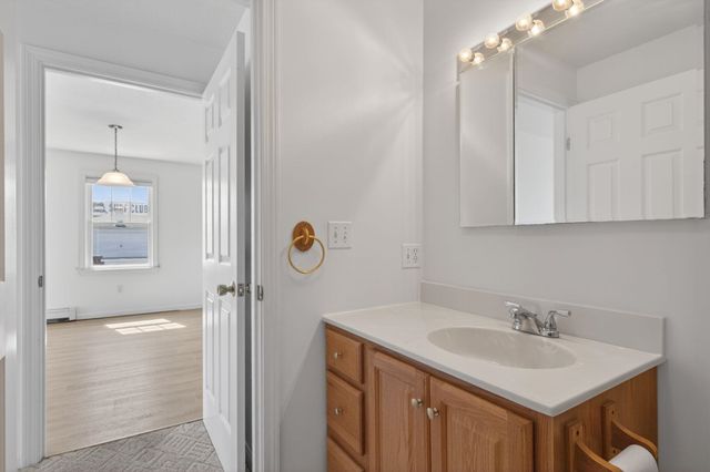 790 York St Apt 4, York, ME 03909