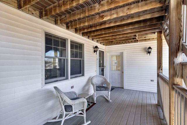 790 York St Apt 4, York, ME 03909
