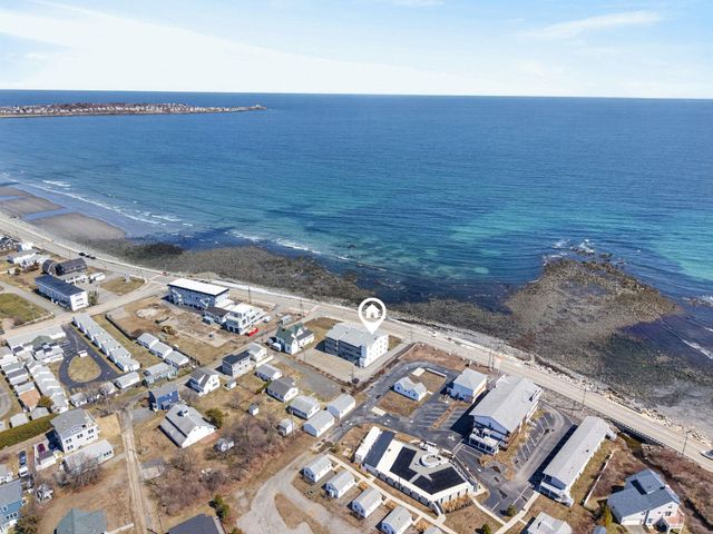 790 York St Apt 4, York, ME 03909