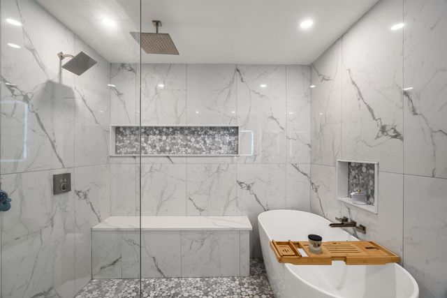 3 Robin Drive, Hudson, NH 03051