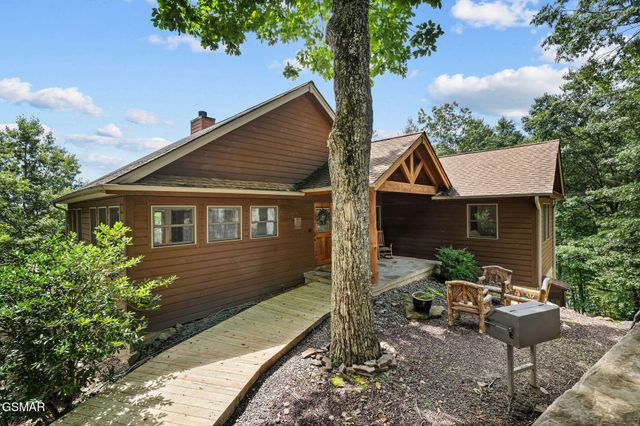 967 Scenic Trail, Gatlinburg, TN 37738