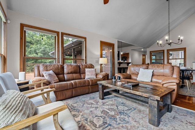 967 Scenic Trail, Gatlinburg, TN 37738