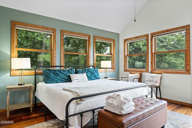 967 Scenic Trail, Gatlinburg, TN 37738